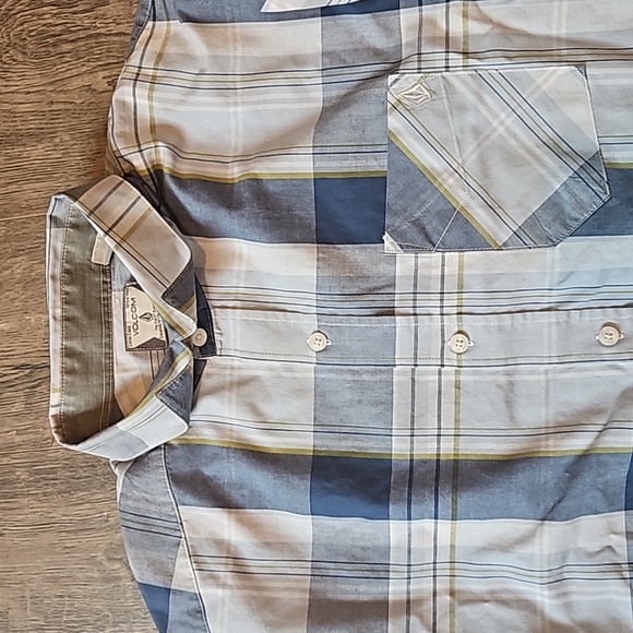 Volcom Carpo Class Medium Button Down - Picture 2 of 4